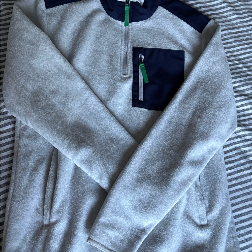 Amazon Essentials Men's 1/4 Zip Fleece Pullover Light Gray/Navy